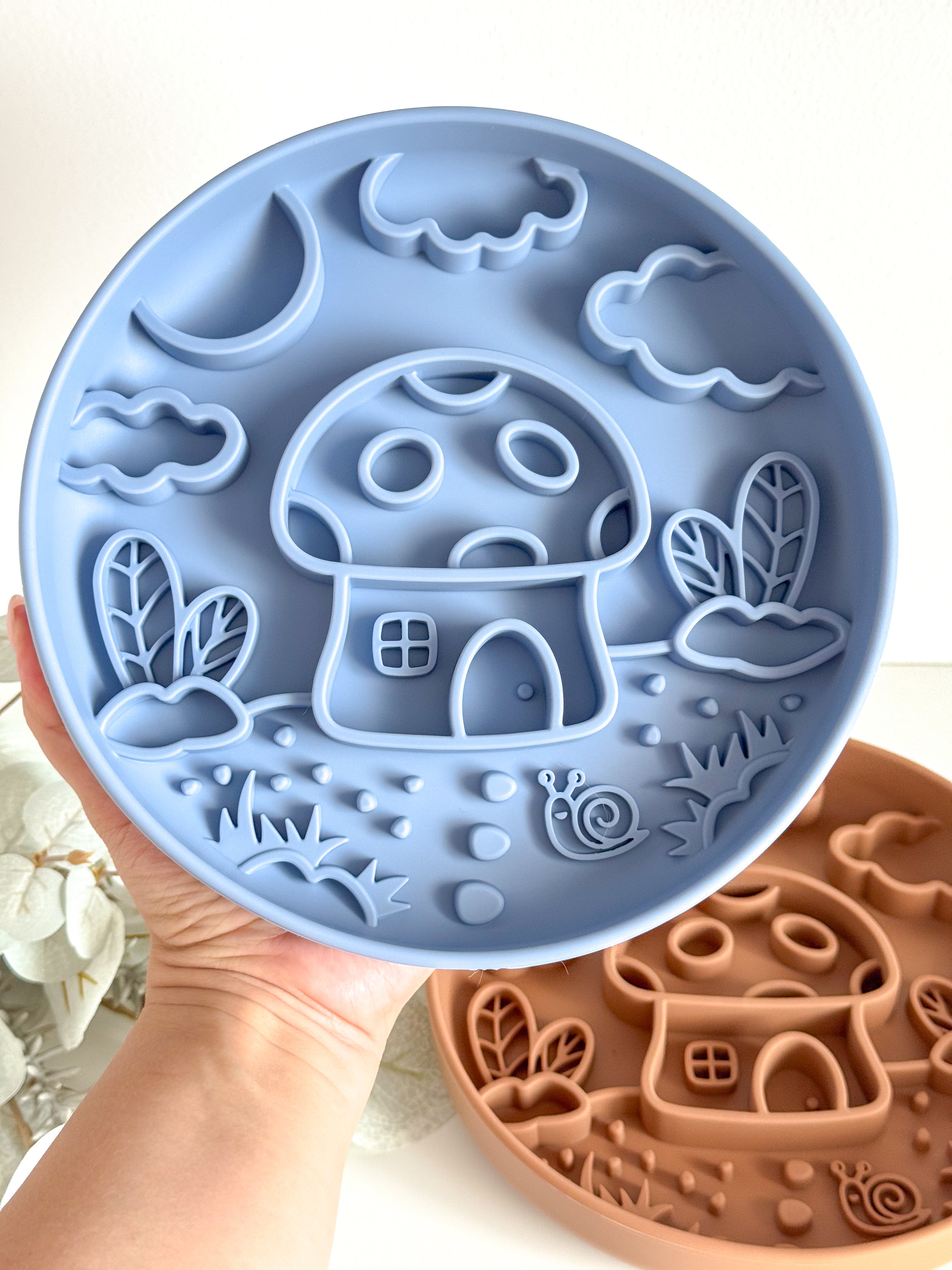 Slow Bowl Magic Mushroom – Feeding Mat Dog Bowl | BPA-Free Silicone Pet Bowl